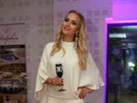 Barbora Rakovská v sexi mini na svojej narodeninovej oslave