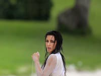 Na najnovších snímkach si nemožno nevšimnúť mega zadok Kim Kardashian