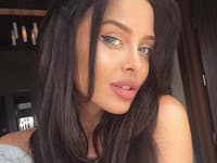 Pozeráte na vernú, o polovicu mladšiu kópiu Angeliny Jolie