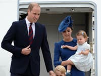 Vojvodkyňa Kate priletela do Kanady s celou rodinou a manželom Williamom po boku