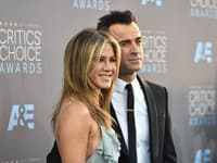 Jennifer Aniston a Justin Theroux sú manželmi len niečo vyše roka a už sa šeptá nielen o problémoch, ale dokonca aj rozvode