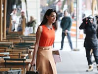 Manželka sexi herca Georga Clooneyho je ozajstná dáma