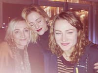 Emma s mamou a sestrou