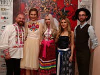 Tvorcovia umeleckého projektu, ktorý zožal úspech