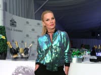 Simona Krainová v trblietavej bombere