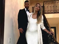 Ciara v bielych šatách po boku svojho manžela zažiarila