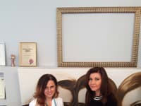 MUDr. Daniela Balcová s Andreou Tatarkovou pri konzultácií na Klinike ENVY.