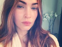 Naturálne krásna herečka Megan Fox