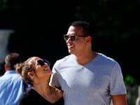 Pozornému oku paparazzov však táto slávna dvojica neunikla