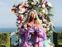 Nebola by to Beyoncé ako ju poznáme, keby sa len tak odfotila. Ona to má vždy premyslené a na tejto fotografii vyzerá doslova ako éterická bohyňa