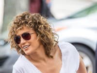 Jennifer Lopez a jej orieškový odtieň