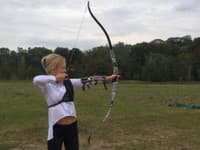 Lucia si nedávno vyskúšala aj lukostreľbu
