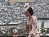 Vojvodkyňa Kate s malým Georgom a Charlotte