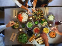 Zdravé, chutné a farebné jedlo vo Foodstocku