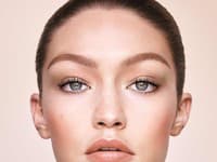 Gigi Hadid je aj tvárou novej kategórie očných tieňov