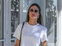 Aj topmodelku Alessandru Ambrosio potrápila celulitída