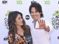 Krásna partnerka známeho hollywoodskeho televízneho herca priviedla ich prvého spoločného potomka na svet prednedávnom