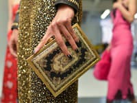 Zlatisté odtiene a motívy inšpirované romantizmom si zamilujete