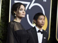 14 ročný Pax Jolie-Pitt je už naozaj veľký fešák