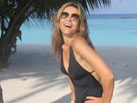 Dôkazom mladistvého a sexi výzoru herečky Elizabeth Hurley sú jej pravidelné fotografie, ktorými zásobuje svoje instagramové konto pre fanúšikov v bikinách