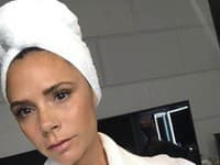 Odahlili sme tajné tipy módnej ikony Victorie Beckham pre dokonalú pleť a postavu