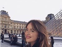 Dakota Johnson aj napriek štíhlosti na svojej postave neustále pracuje