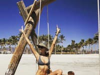 v dobrom Miške nezávidíme len pobyt v tomto raji, ale predovšetkým jej sexi a vyšportovanú postavu, ktorej je topmodelka hrdou majiteľkou