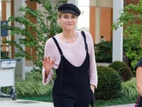 Občas táto kráska siahne aj po extravagantnejších modeloch