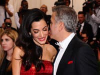 Právnička Amal Clooney sa snaží pomáhať všade tam, kde sa dá