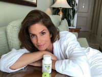 Modelka Cindy Crawford svojej pleti venuje maximálnu pozornosť