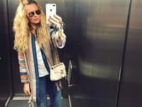 Plážové vlny modelke Simone osviežia vzhľad