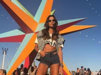 Modelka Izabel Goulart odhalila svoje dlhé nohy