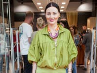 Moderátorka Kristína Kormúthová vo farbách skutočne žiari