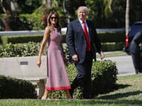 Svojmu manželovi robí Melania vždy krásu spoločníčku s dokonalou postavou