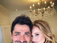 So svojím partnerom privíta onedlho modelka Adriana Sklenaříková Karemebeu svoje prvé dieťa