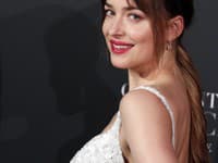 Herečka Dakota Johnson vyzerá skvele. Vie však presne, ako na to