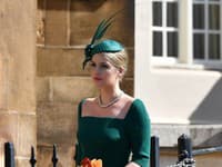 Neter princeznej Diany, Kitty Spencer, sesternica princov Harryho a Williama upútala nechtiac na kráľovskej svadbe na seba pozornosť