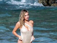 Kate Upton najradšej nosí plavky s vystúženou podprsenkou alebo hrubšími ramienkami okolo krku