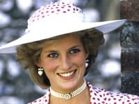 Croons Lady Diana si vyberala nadčasové doplnky plné luxusu