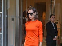 Známa fashion maniačka Victoria Beckham nedá na slip skirt dopustiť