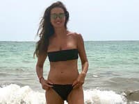 Postava riaditeľky Miss Universe SR, Silvia Chovancová Lakatošová, púta pohľady skutočne oprávnene