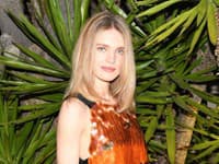 Na udržateľné materiály a novú podobu módy nedá dopustiť krásna Natalia Vodianova