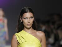 Úspešná modelka Bella Hadid je ozdobou každej jednej módnej prehliadky