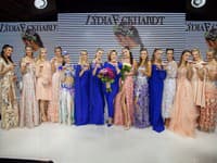 Lýdia Eckhardt s modelkami na konci prehliadky