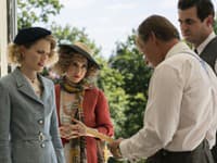 Vo filme sa objavia československé i zahraničné hviezdy