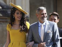 Hollywoodsky párik, George a Amal Clooney, sami vychovávajú svoje dvojčatá Ellu a Alexandra