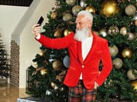 Muž, ktorý vyzerá ako Santa: Toto je 7 vlastností, ktoré pridávajú starším mužom na atraktivite 
