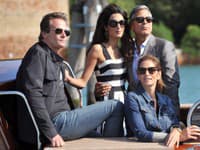 Manželia Amal a Geogre Clooney sú blízkymi priateľmi svetovej topmodelky Cindy Crawford a jej manžela Randeho Gerbera