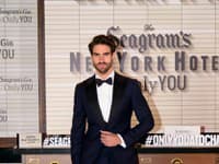 Black Tie v etikete znamená, že si páni oblečú smoking