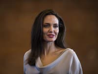 Herečka Angelina Jolie si neustále s láskou spomína na svoju matku